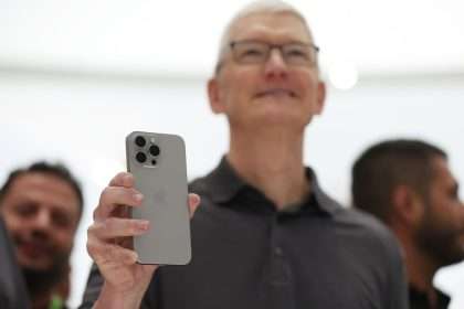 Wsj Exposes 'catastrophic Failures' By Thousands Of Apple Employees