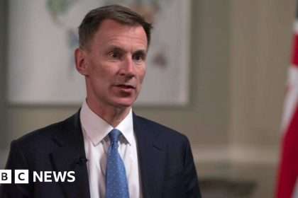 Autumn Statement: Jeremy Hunt Cuts National Insurance But Tax Burden