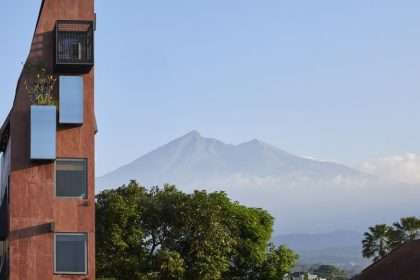 'world's Narrowest Hotel' Has A Diameter Of 9 Feet