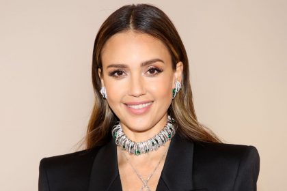 Jessica Alba Carried A $275 Raffia Bag Twice In July,