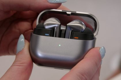 The New Samsung Galaxy Buds Are Just Like Airpods