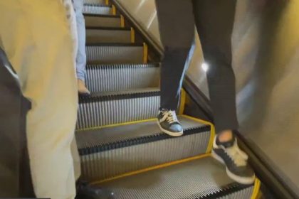 Umd Professor Says 'stand Right, Walk Left' Subway Escalator Rule