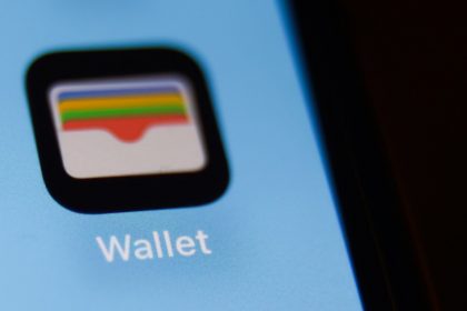 Apple And Google Wallets Will Soon Support California Driver's Licenses